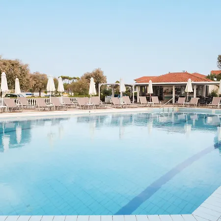 Hotel, Zakynthos Island ホテル Kalamákion